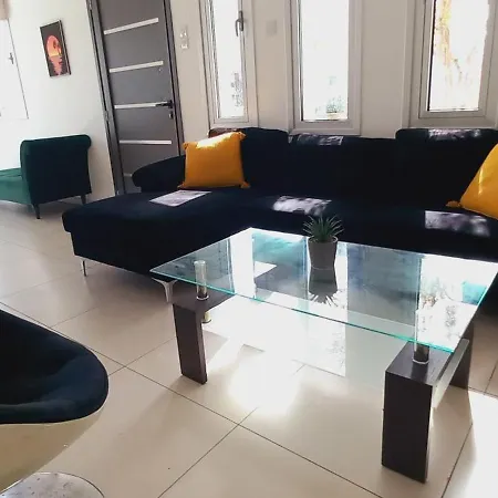 Trendy 38 Larnaca, Pyla Vilă *